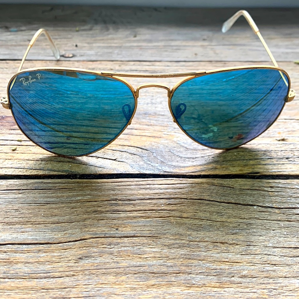 Polarized Ray-Ban aviators